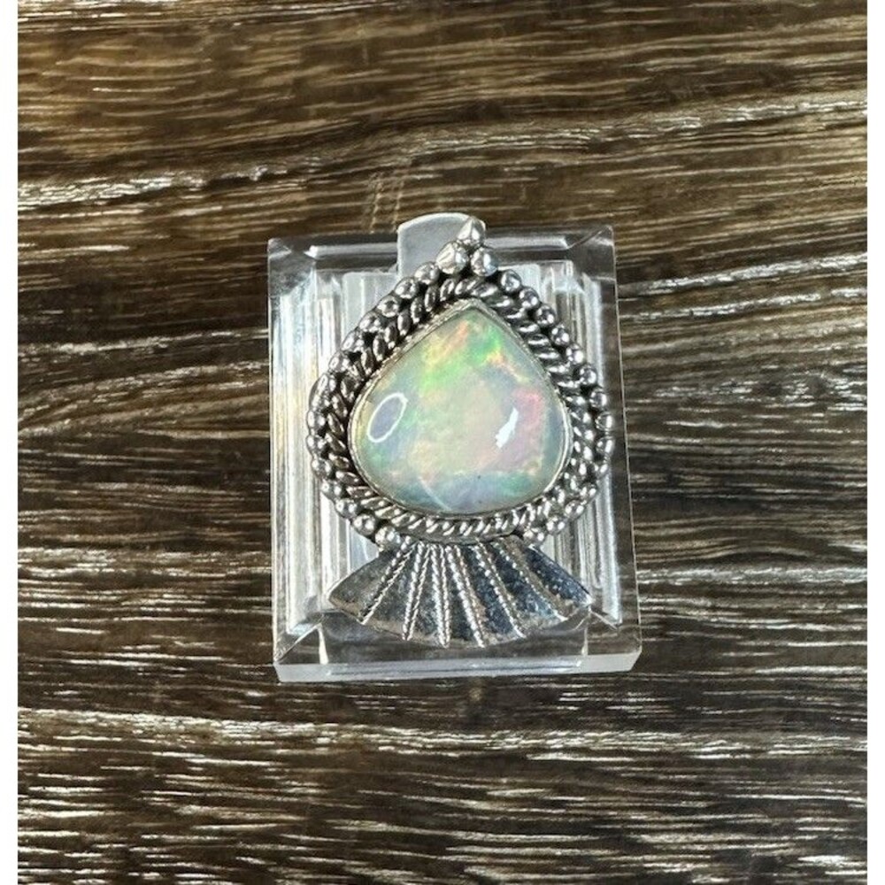 Native Southwest Sterling Silver Ethiopian Opal Decorative Edge Ring Sz 5.75